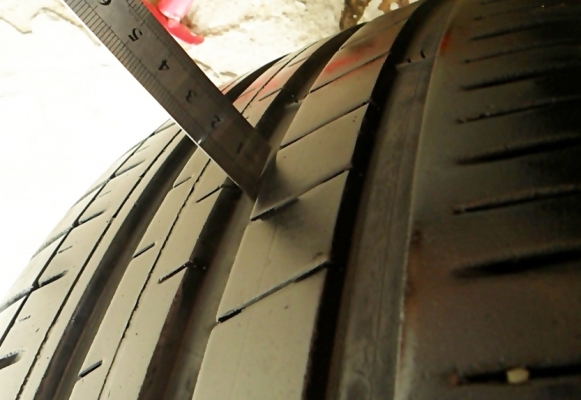 ยางซิ่ง18  มิชลิน 235-45-18 ลงพื้นปี14 ดอกหนา 8มิล