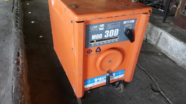 ขายตู้เชื่อมพลัง mod 300 พร้อมสายยาวอย่างดี ซื้อมาทำบ้าน งานเดียว(ขอบคุณพี่อุทัย จากรังสิต)