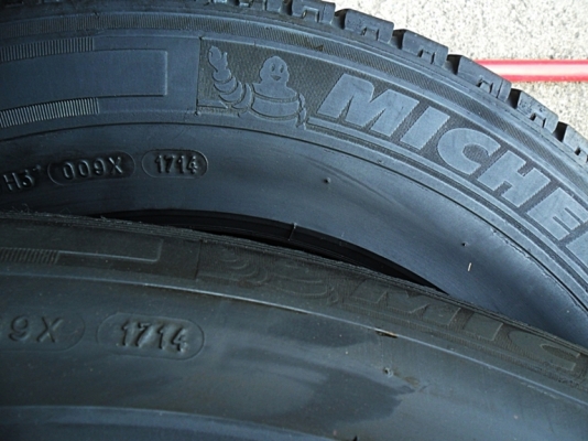 ยางกระบะ15 มิชลิน 205-70-15 ปี14 เส้นละ600