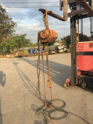 รอกโซ่ไฟฟ้า HITACHI 2 ตัน