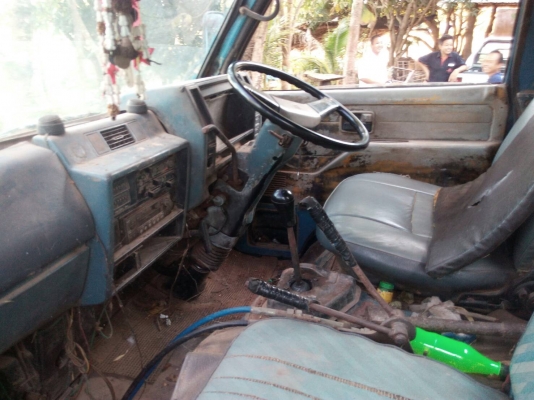 ขายISUZU NPR 115 แรง Fหน้าหลัง ติดสโลว์ 235,000บ. สนใจ 0835601591 หรือ 0903494058