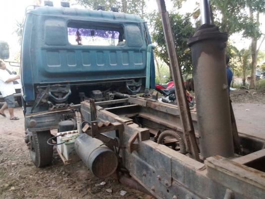 ขายISUZU NPR 115 แรง Fหน้าหลัง ติดสโลว์ 235,000บ. สนใจ 0835601591 หรือ 0903494058
