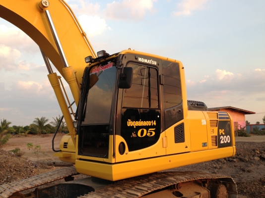 ขาย KOMATSU PC200-8MO 5000ชั่วโมง แห้งๆทั้งคัน สวยๆเลยครับ สนใจติดต่อโดยตรง 081-4283210 ขาย KOMATSU PC200-8MO 5000ชั่วโมง แห้งๆทั้งคัน สวยๆเลยครับ สนใจติดต่อโดยตรง 081-4283210