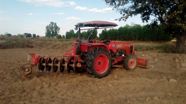 รถไถ 47 แรง ปี 56 / 500 ช.ม อุปกร 2 ชิ้น พร้อมลุยงาน ราคาเบา ฯ 367000 ทะเบียนพร้อม สอบ ถามทีเบอร์ วันทูคอล 098 668-3479 dtac 094 283-9369 สิทธิ์ คับ รถไถ 47 แรง ปี 56 / 500 ช.ม อุปกร 2 ชิ้น พร้อมลุยงาน ราคาเบา ฯ 367000 ทะเบียนพร้อม สอบ ถามทีเบอร์ วันทูคอล 098 668-3479 dtac 094 283-9369 สิทธิ์ คับ