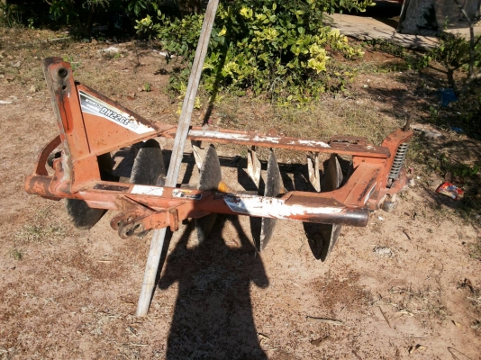 รถไถ 45 แรง DI ปึ 53 / ช.ม 2000 นิดฯ เครื่องแห้งดี พร้อมลุยงาน อุปกร 4 ชิ้น ผานหน้า + ผานหลัง + ผานยกล่องมัน + ผานขุดมัน ราคา เบาฯฯ 265000 บาท ดูรถ ที จ. ศรีสะเกษ วันทูคอล 098 6683479 dtac 094 2839369 สิทธิ์ คับ รถไถ 45 แรง DI ปึ 53 / ช.ม 2000 นิดฯ เครื่องแห้งดี พร้อมลุยงาน อุปกร 4 ชิ้น ผานหน้า + ผานหลัง + ผานยกล่องมัน + ผานขุดมัน ราคา เบาฯฯ 265000 บาท ดูรถ ที จ. ศรีสะเกษ วันทูคอล 098 6683479 dtac 094 2839369 สิทธิ์ คับ