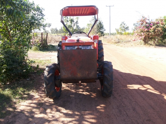 รถไถ 45 แรง DI ปึ 53 / ช.ม 2000 นิดฯ เครื่องแห้งดี พร้อมลุยงาน อุปกร 4 ชิ้น ผานหน้า + ผานหลัง + ผานยกล่องมัน + ผานขุดมัน ราคา เบาฯฯ 265000 บาท ดูรถ ที จ. ศรีสะเกษ วันทูคอล 098 6683479 dtac 094 2839369 สิทธิ์ คับ รถไถ 45 แรง DI ปึ 53 / ช.ม 2000 นิดฯ เครื่องแห้งดี พร้อมลุยงาน อุปกร 4 ชิ้น ผานหน้า + ผานหลัง + ผานยกล่องมัน + ผานขุดมัน ราคา เบาฯฯ 265000 บาท ดูรถ ที จ. ศรีสะเกษ วันทูคอล 098 6683479 dtac 094 2839369 สิทธิ์ คับ