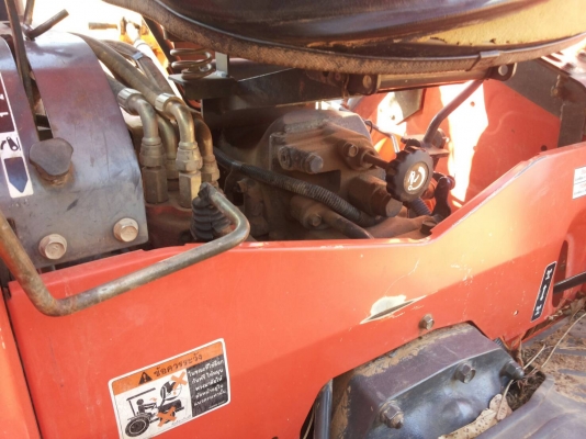 รถไถ 45 แรง DI ปึ 53 / ช.ม 2000 นิดฯ เครื่องแห้งดี พร้อมลุยงาน อุปกร 4 ชิ้น ผานหน้า + ผานหลัง + ผานยกล่องมัน + ผานขุดมัน ราคา เบาฯฯ 265000 บาท ดูรถ ที จ. ศรีสะเกษ วันทูคอล 098 6683479 dtac 094 2839369 สิทธิ์ คับ รถไถ 45 แรง DI ปึ 53 / ช.ม 2000 นิดฯ เครื่องแห้งดี พร้อมลุยงาน อุปกร 4 ชิ้น ผานหน้า + ผานหลัง + ผานยกล่องมัน + ผานขุดมัน ราคา เบาฯฯ 265000 บาท ดูรถ ที จ. ศรีสะเกษ วันทูคอล 098 6683479 dtac 094 2839369 สิทธิ์ คับ