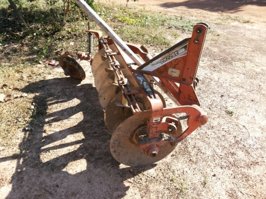 รถไถ 45 แรง DI ปึ 53 / ช.ม 2000 นิดฯ เครื่องแห้งดี พร้อมลุยงาน อุปกร 4 ชิ้น ผานหน้า + ผานหลัง + ผานยกล่องมัน + ผานขุดมัน ราคา เบาฯฯ 265000 บาท ดูรถ ที จ. ศรีสะเกษ วันทูคอล 098 6683479 dtac 094 2839369 สิทธิ์ คับ รถไถ 45 แรง DI ปึ 53 / ช.ม 2000 นิดฯ เครื่องแห้งดี พร้อมลุยงาน อุปกร 4 ชิ้น ผานหน้า + ผานหลัง + ผานยกล่องมัน + ผานขุดมัน ราคา เบาฯฯ 265000 บาท ดูรถ ที จ. ศรีสะเกษ วันทูคอล 098 6683479 dtac 094 2839369 สิทธิ์ คับ