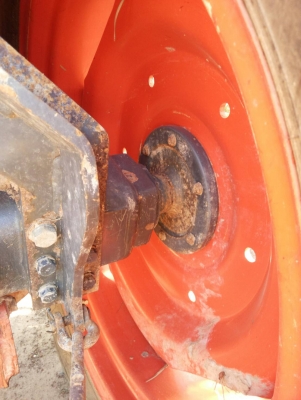 รถไถ 45 แรง DI ปึ 53 / ช.ม 2000 นิดฯ เครื่องแห้งดี พร้อมลุยงาน อุปกร 4 ชิ้น ผานหน้า + ผานหลัง + ผานยกล่องมัน + ผานขุดมัน ราคา เบาฯฯ 265000 บาท ดูรถ ที จ. ศรีสะเกษ วันทูคอล 098 6683479 dtac 094 2839369 สิทธิ์ คับ รถไถ 45 แรง DI ปึ 53 / ช.ม 2000 นิดฯ เครื่องแห้งดี พร้อมลุยงาน อุปกร 4 ชิ้น ผานหน้า + ผานหลัง + ผานยกล่องมัน + ผานขุดมัน ราคา เบาฯฯ 265000 บาท ดูรถ ที จ. ศรีสะเกษ วันทูคอล 098 6683479 dtac 094 2839369 สิทธิ์ คับ