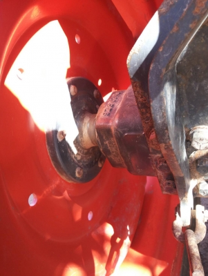 รถไถ 45 แรง DI ปึ 53 / ช.ม 2000 นิดฯ เครื่องแห้งดี พร้อมลุยงาน อุปกร 4 ชิ้น ผานหน้า + ผานหลัง + ผานยกล่องมัน + ผานขุดมัน ราคา เบาฯฯ 265000 บาท ดูรถ ที จ. ศรีสะเกษ วันทูคอล 098 6683479 dtac 094 2839369 สิทธิ์ คับ รถไถ 45 แรง DI ปึ 53 / ช.ม 2000 นิดฯ เครื่องแห้งดี พร้อมลุยงาน อุปกร 4 ชิ้น ผานหน้า + ผานหลัง + ผานยกล่องมัน + ผานขุดมัน ราคา เบาฯฯ 265000 บาท ดูรถ ที จ. ศรีสะเกษ วันทูคอล 098 6683479 dtac 094 2839369 สิทธิ์ คับ