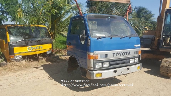 ขายถูกด่วนๆหัวเก๋งรถบรรทุก 4ล้อใหญ่ ,6 ล้อเล็ก CABIN TOYOTA BU87 ,DYNA200-300 (ตาเหลี่ยม /มีขาหลัง) ราคาเพียง 55,000 บาท สนใจรีบติดต่อ 0819337688