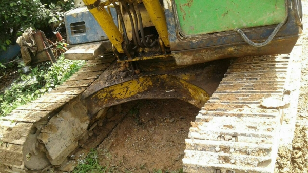 ขายรถแบคโฮ KOMATSU PC120-5 ระบบไฟเต็ม เอกสารเล่ม มีระบบหัวกระแทก ราคา 450000