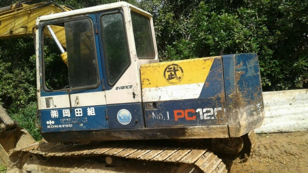 ขายรถแบคโฮ KOMATSU PC120-5 ระบบไฟเต็ม เอกสารเล่ม มีระบบหัวกระแทก ราคา 450000