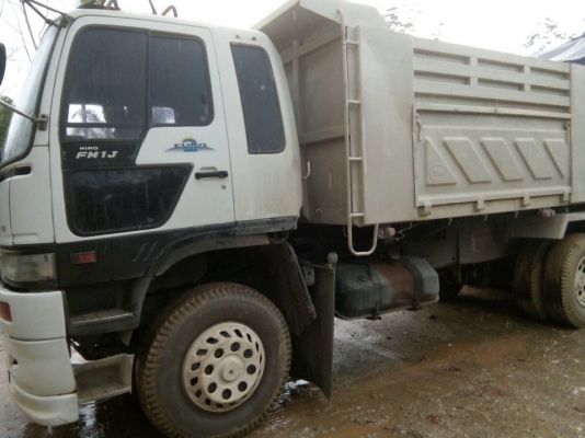 รถฮีโน่ 10 ล้อดั้ม FM1J 260 แรงม้า. ปี 45. , ( หัวขาว ) สนใจติดต่อ 081 - 6079515