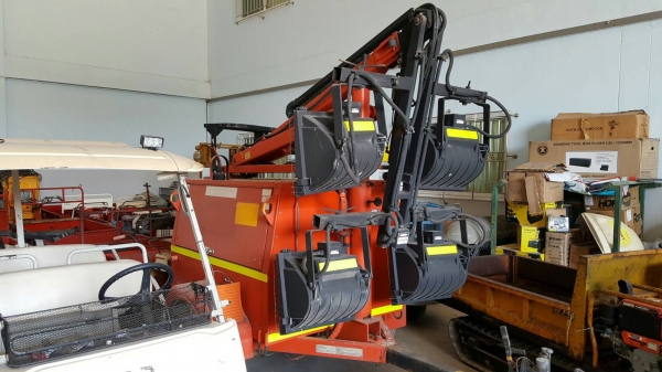 สปอร์ตไลท์เคลื่อนที่เก่านอก