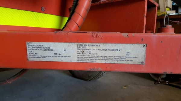 สปอร์ตไลท์เคลื่อนที่เก่านอก