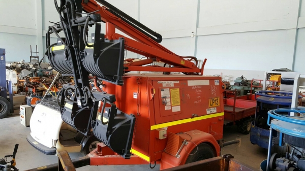 สปอร์ตไลท์เคลื่อนที่เก่านอก