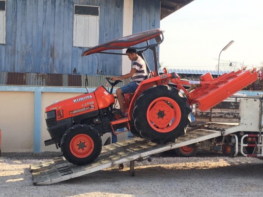 คูโบต้า L348DT 4 WD ตัดหญ้าใหม่ 1.2 เมตร