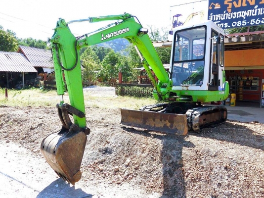 MITSUBISHI mm30B ขนาดPC-30 (คอลโทนสั้นปั๊มนิ้ว)รถเก่านอกแท้มีเอกสารอินวอย☎️ติดต่อ 085-5632278 (ราคาต่อรองได้)