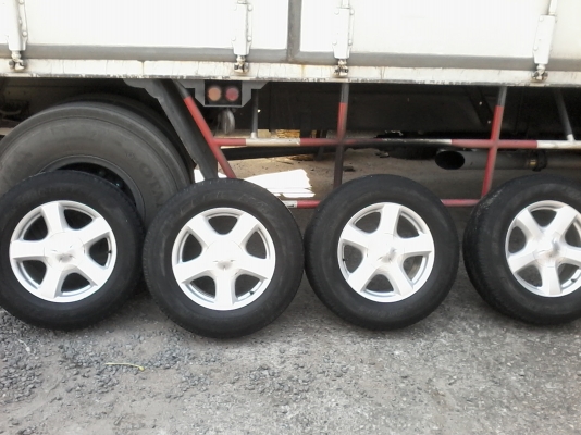 ขายล้อขอบ17พร้อมยางลด 8500