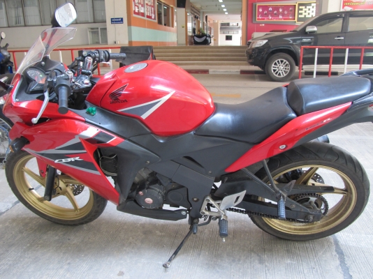 ็Honda cbr150R ปี54