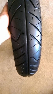 ยางมอเตอร์ไซค์ ขอบ 17 เรเดียล สภาพนางฟ้า แทบไม่ได้ใช้งาน
