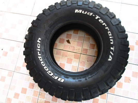 ยาง BF KM2 285-75-16 ปี2012 ดอกท่วม 1ชุด