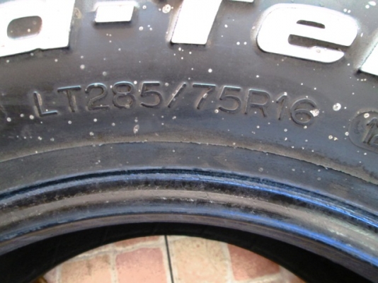 ยาง BF KM2 285-75-16 ปี2012 ดอกท่วม 1ชุด