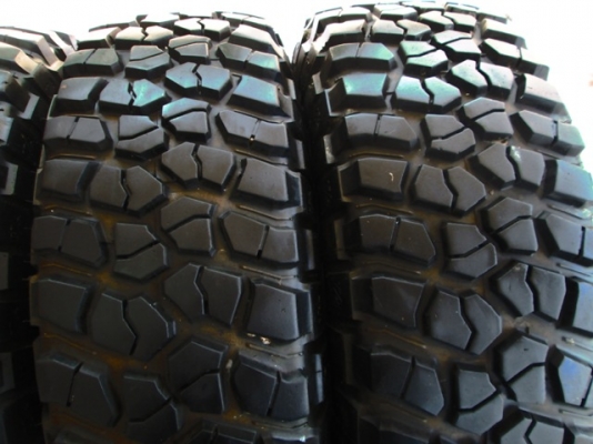 ยาง BF KM2 285-75-16 ปี5013 (1ชุด)