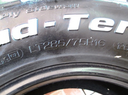 ยาง BF KM2 285-75-16 ปี5013 (1ชุด)