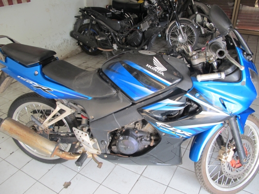 ็Honda cbr150R ปี52