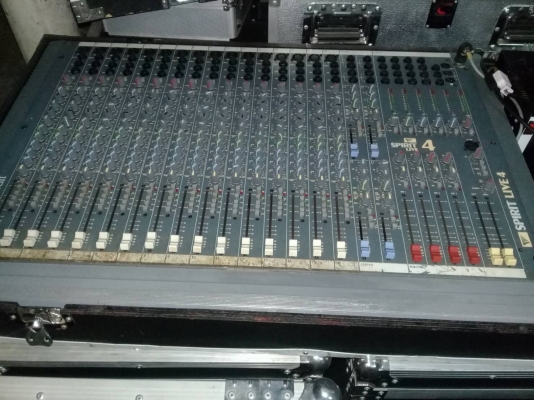 ขายครับ มิก soundcraft รุ๋น SPIRLT LIVE4 / 16 ชอ่งสภาพพร้ออไช้ครับ