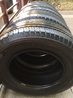 ยาง Bridgestone 265 65 17 ปลายปี14 พร้อมใช้งาน ราคาไม่แพง ยาง Bridgestone 265 65 17 ปลายปี14 พร้อมใช้งาน ราคาไม่แพง