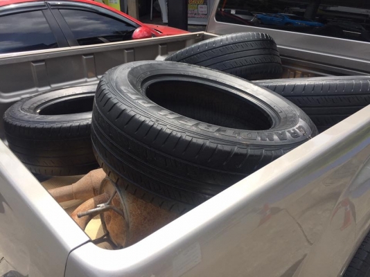 ยาง Dunlop 285 60 18 ปลายปี13 พร้อมใช้งาน ราคาไม่แพง ยาง Dunlop 285 60 18 ปลายปี13 พร้อมใช้งาน ราคาไม่แพง