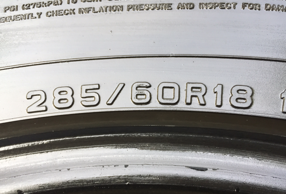 ยาง Dunlop 285 60 18 ปลายปี13 พร้อมใช้งาน ราคาไม่แพง ยาง Dunlop 285 60 18 ปลายปี13 พร้อมใช้งาน ราคาไม่แพง