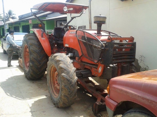 KUBOTA M9540 2เพลา รถใช้งานอยู่ เล่มพร้อม อุปกรณ์ 6ชิ้น ราคาต่อรองได้ สนใจติดต่อ 087 2976734