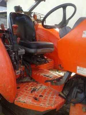 KUBOTA M9540 2เพลา รถใช้งานอยู่ เล่มพร้อม อุปกรณ์ 6ชิ้น ราคาต่อรองได้ สนใจติดต่อ 087 2976734