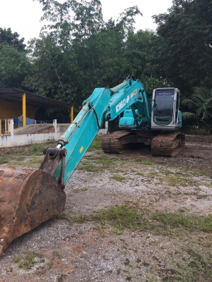 โอกาสทองรถสภาพดีเจ้าของรีบขาย รถแบคโฮ KOBELCO SK200-6 Yn10 Super