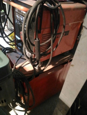 ขายครับ ตู้เชื่อมไฟฟ้า 2ตู้ พลัง200/300 สวยมากๆ ขายครับ ตู้เชื่อมไฟฟ้า 2ตู้ พลัง200/300 สวยมากๆ