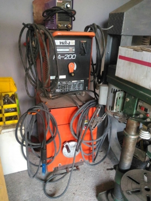 ขายครับ ตู้เชื่อมไฟฟ้า 2ตู้ พลัง200/300 สวยมากๆ