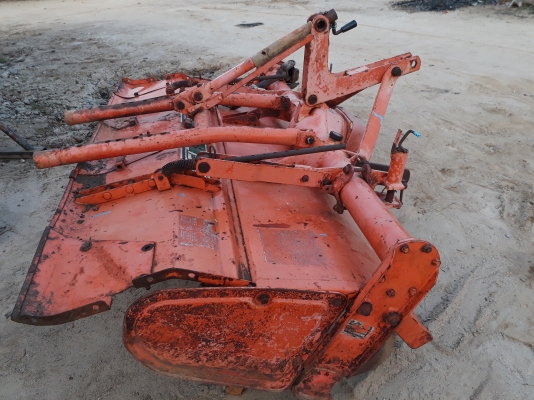 จัดส่งพี่จังหวัดปทุมธานีครับ ขายโรตารี่คูโบต้า ขนาด1.62ม.พร้อมยอยปั่น เดิมๆสวยๆพร้อมใช้งาน