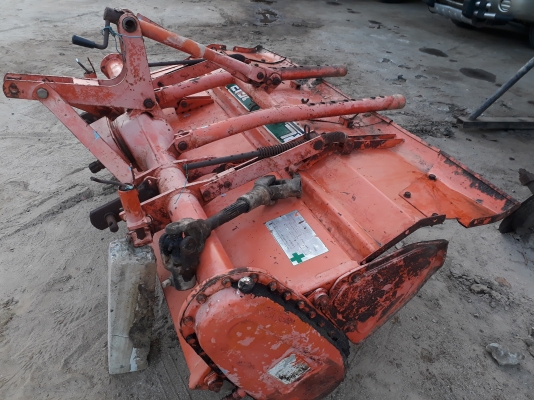 จัดส่งพี่จังหวัดปทุมธานีครับ ขายโรตารี่คูโบต้า ขนาด1.62ม.พร้อมยอยปั่น เดิมๆสวยๆพร้อมใช้งาน