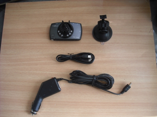 HD DVR Car กล้องวงจรปิดติดรถยนต์ Full HD อินฟราเรด 6 ดวง (สีดำ)