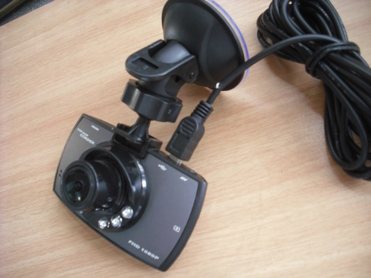 HD DVR Car กล้องวงจรปิดติดรถยนต์ Full HD อินฟราเรด 6 ดวง (สีดำ)