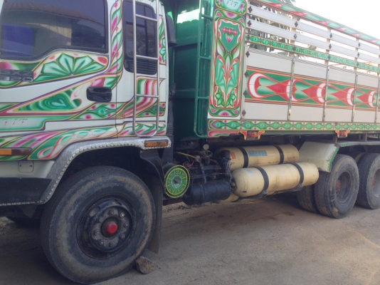 ขายรถพ่วง 22 ล้อ แม่-ลูก กระบะเนียมดั้ม ติดแก๊ ISUZU 270 ปี.43 แม่ลูกดั้ม ถ้าให้ทำเครื่องเป็นน้ำมันให้ ราคา1500000 ถ้าแบบแก๊ส ราคา1300000 สนใจรีบโทร&amp;ID.081-3531946 อยู่.นครปฐม