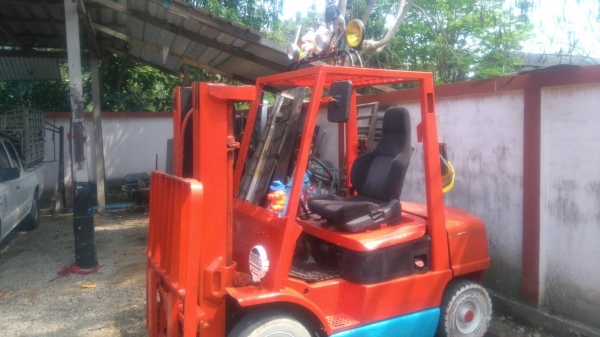 ขายด่วน โฟคลิฟ. hister เครืองอีสุ ยกสูง4เมตร. งากะดกได้สไลนได้ เครืองฟิตแล้ว. ยกได้2.5 ตัน. ขาย85000 ขายด่วน โฟคลิฟ. hister เครืองอีสุ ยกสูง4เมตร. งากะดกได้สไลนได้ เครืองฟิตแล้ว. ยกได้2.5 ตัน. ขาย85000