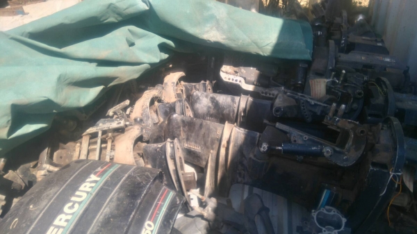 ขายด่วน เครืองเรือเมอรคิวลี่ อุปกรน์ ไม่ครบ6สูบ 4สูบ 3สูบมี8ตัว. ขายเหมา320000 ขายด่วน เครืองเรือเมอรคิวลี่ อุปกรน์ ไม่ครบ6สูบ 4สูบ 3สูบมี8ตัว. ขายเหมา320000