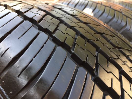 ยาง Dunlop 225 65 17 ปี15 ดอกเต็ม ไม่มีปะ ใช้ยาว ราคาไม่แพง ยาง Dunlop 225 65 17 ปี15 ดอกเต็ม ไม่มีปะ ใช้ยาว ราคาไม่แพง