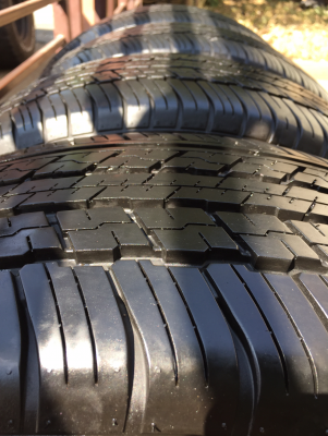 ยาง Dunlop 225 65 17 ปี15 ดอกเต็ม ไม่มีปะ ใช้ยาว ราคาไม่แพง ยาง Dunlop 225 65 17 ปี15 ดอกเต็ม ไม่มีปะ ใช้ยาว ราคาไม่แพง