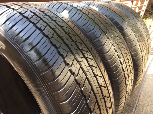 ยาง Dunlop 225 65 17 ปี15 ดอกเต็ม ไม่มีปะ ใช้ยาว ราคาไม่แพง ยาง Dunlop 225 65 17 ปี15 ดอกเต็ม ไม่มีปะ ใช้ยาว ราคาไม่แพง